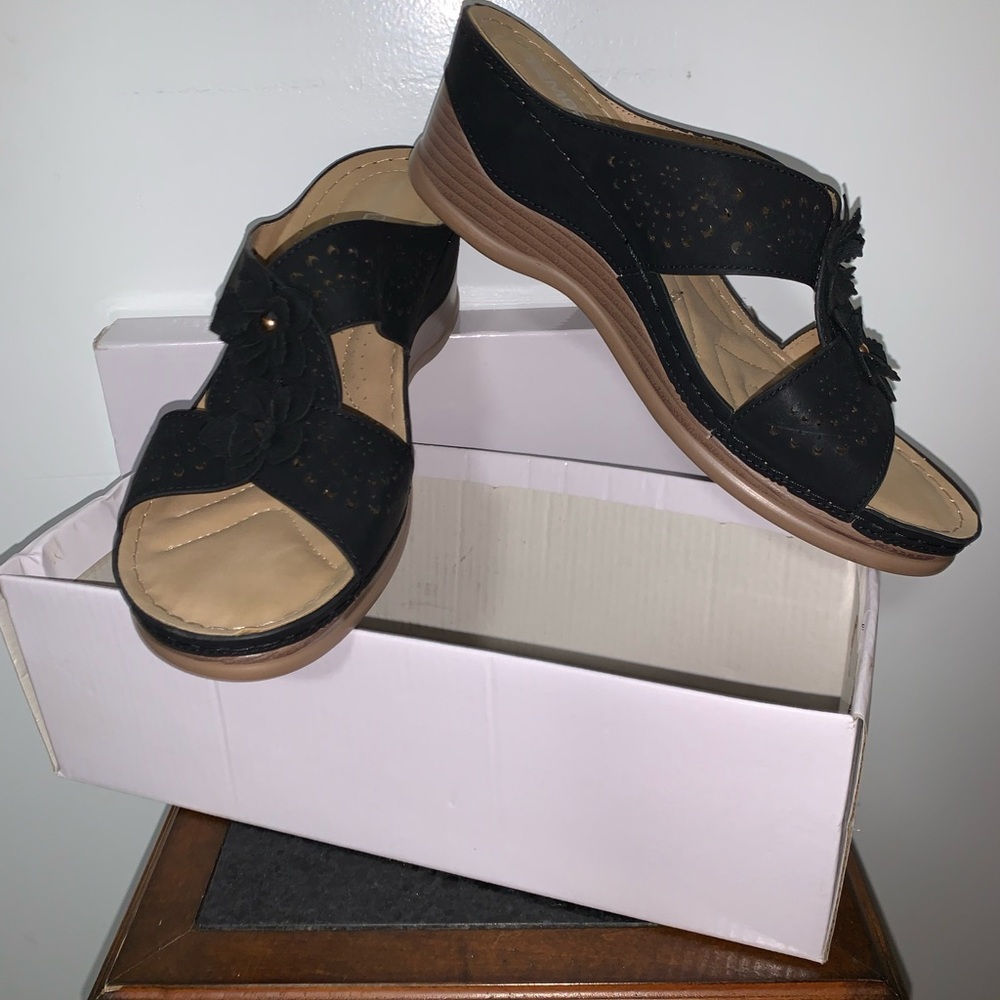 Women's Black Sandals